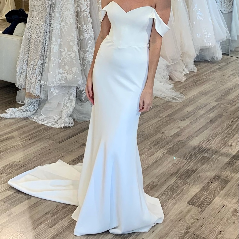 2021 Savannah Miller wedding dress